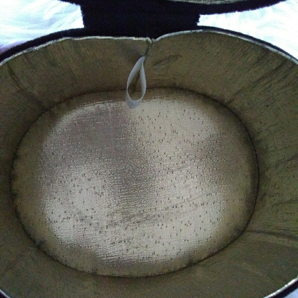 Vanessa VTG velvet gold fancy mini bag - Picture 6 of 8